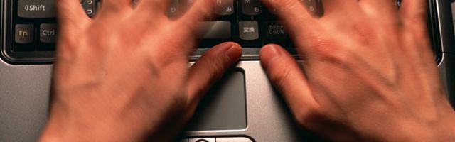 色からお気に入りを選ぶことができるWEBサイト